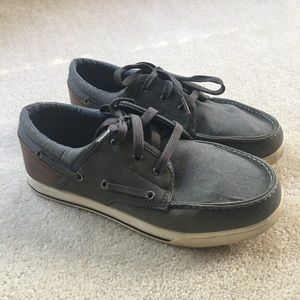 Boys Boat Shoes Size 5
